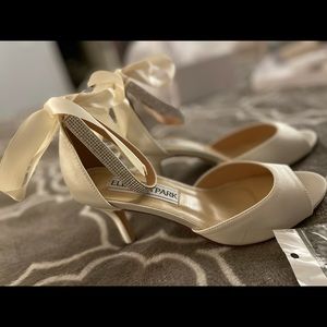 Womens ivory bridal shoes